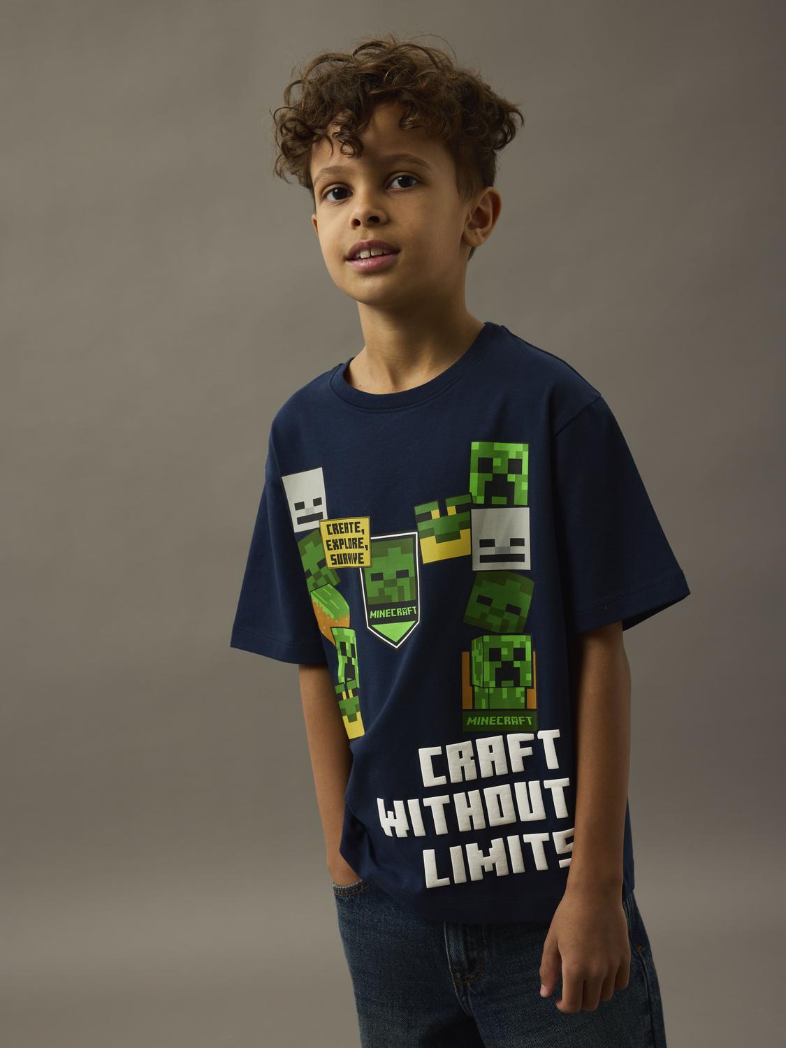 model_shot-creative